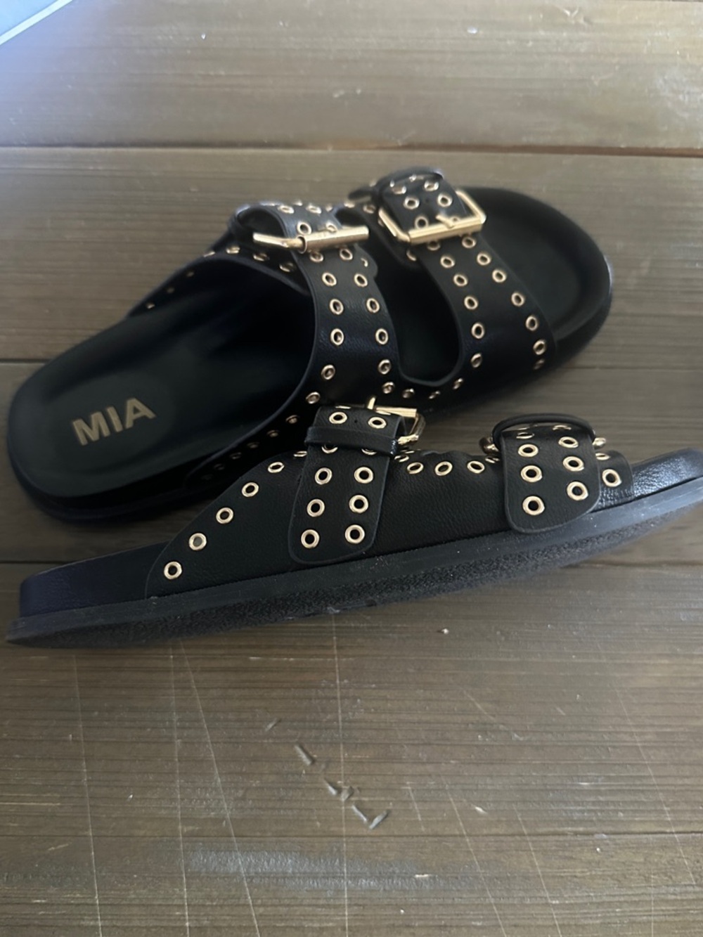 Mia Brooklyn Slide Black Sandals with Gold Grommet Detail size 8 - Picture 3 of 6